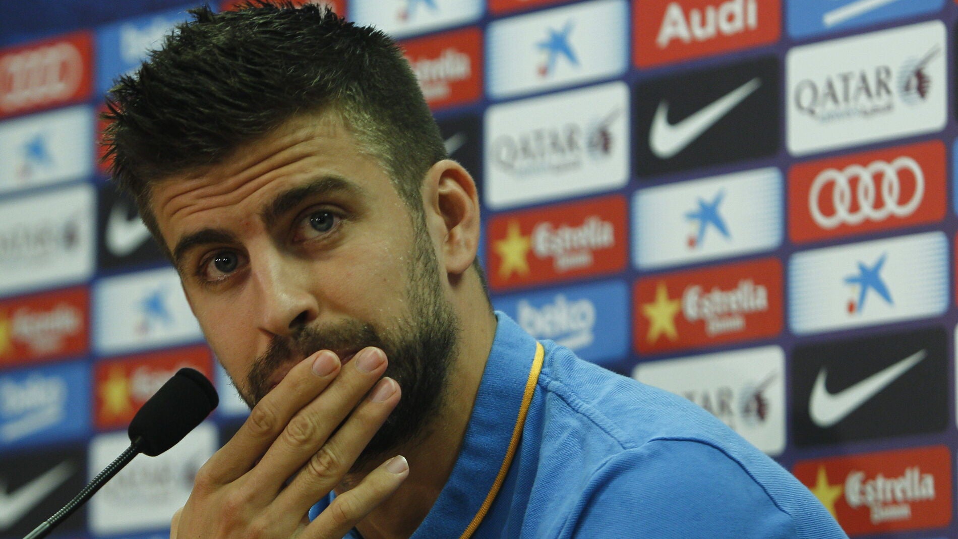 Gerard Piqu&eacute; en rueda de prensa