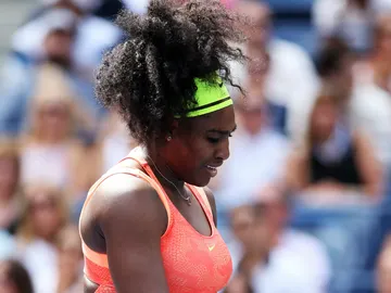 Serena Williams cae en el US Open Serena Williams cae en el US Open
