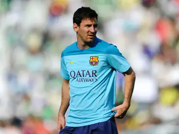 Messi se ejercita antes de un partido con el Barcelona Messi se ejercita antes de un partido con el Barcelona