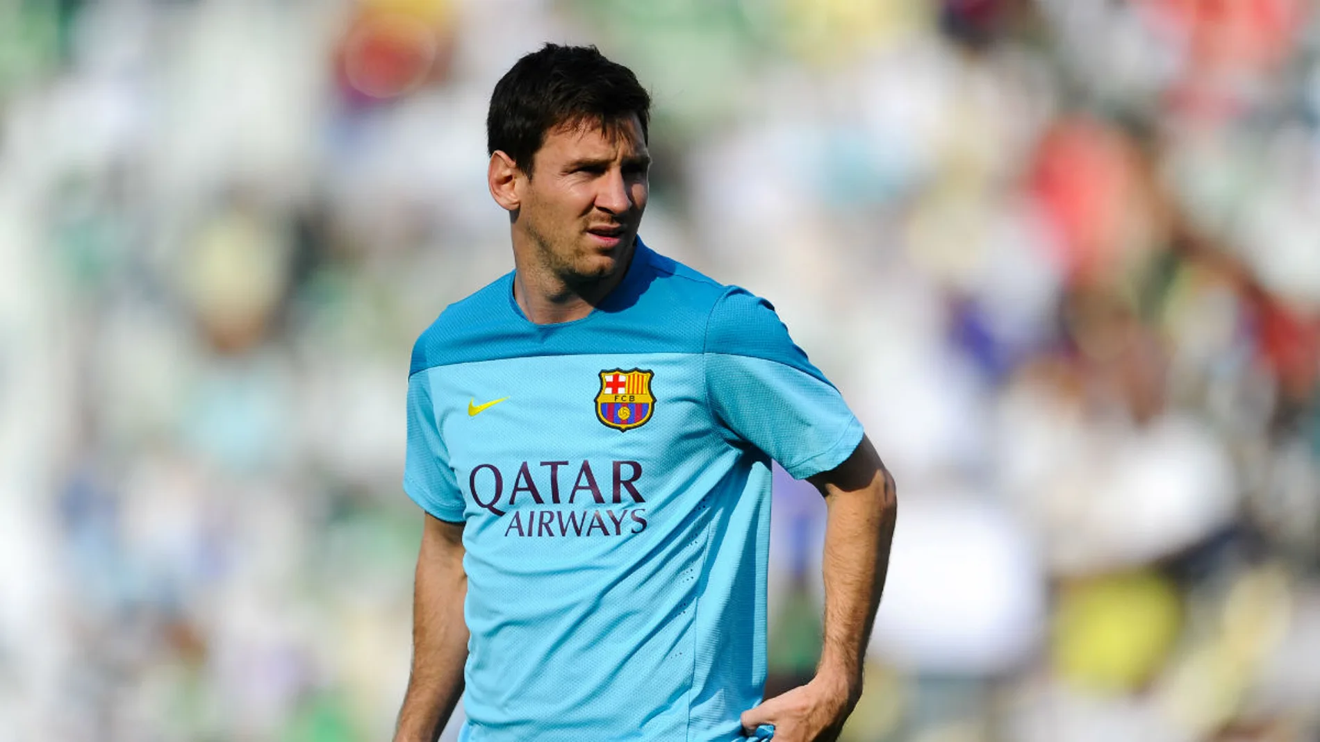 Messi se ejercita antes de un partido con el Barcelona Messi se ejercita antes de un partido con el Barcelona
