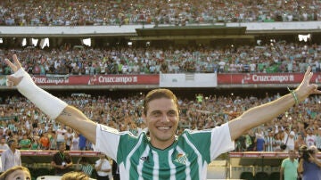 Joaquín, durante su presentación con el Betis