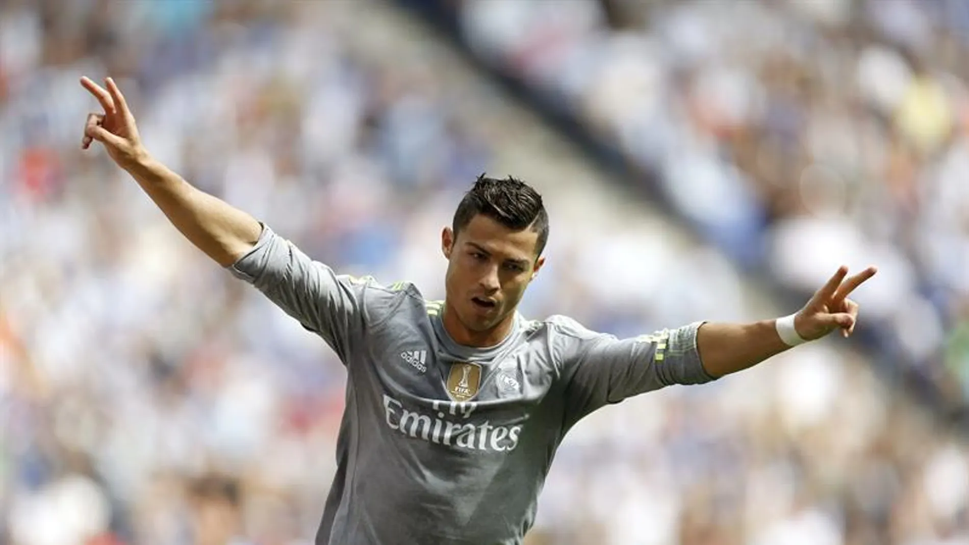 Cristiano Ronaldo celebra uno de sus goles al Espanyol Cristiano Ronaldo celebra uno de sus goles al Espanyol