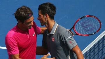 Federer, junto a Djokovic