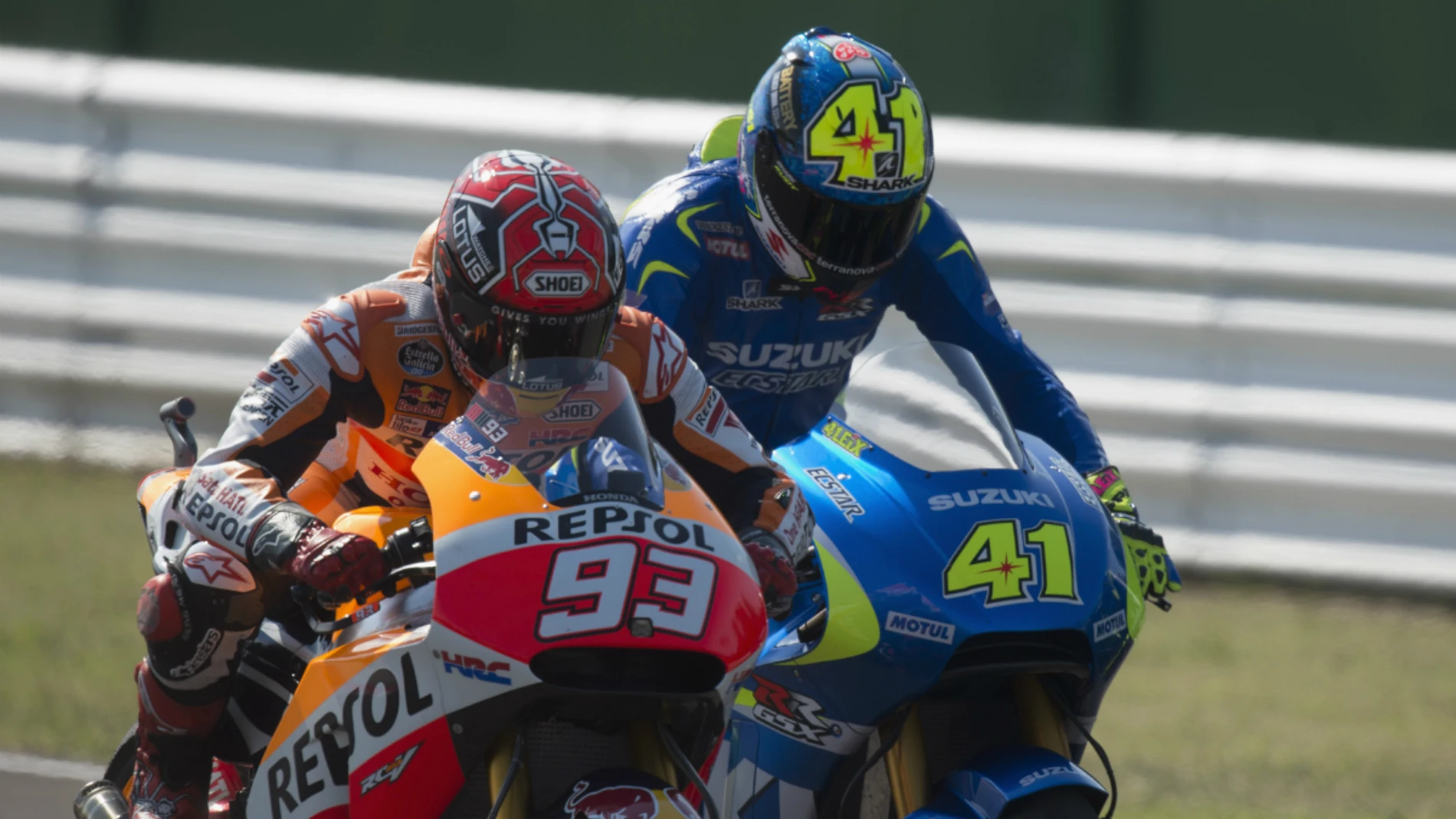 Márquez lucha con Espargaró Márquez lucha con Espargaró