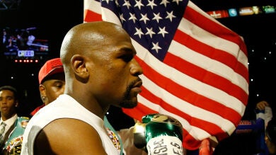 Mayweather iguala las 49 victorias de Rocky Marciano y dice que se retira