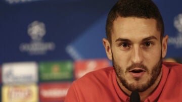 Koke, durante la rueda de prensa