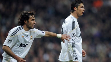 Cristiano y Raúl, un duelo de galácticos