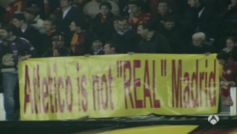 Pancarta en el estadio del Galatasaray
