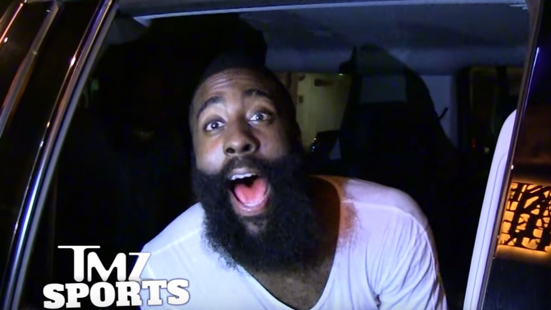 Harden, al salir de una discoteca