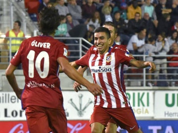 Ángel Correa celebra su primer gol con el Atlético de Madrid