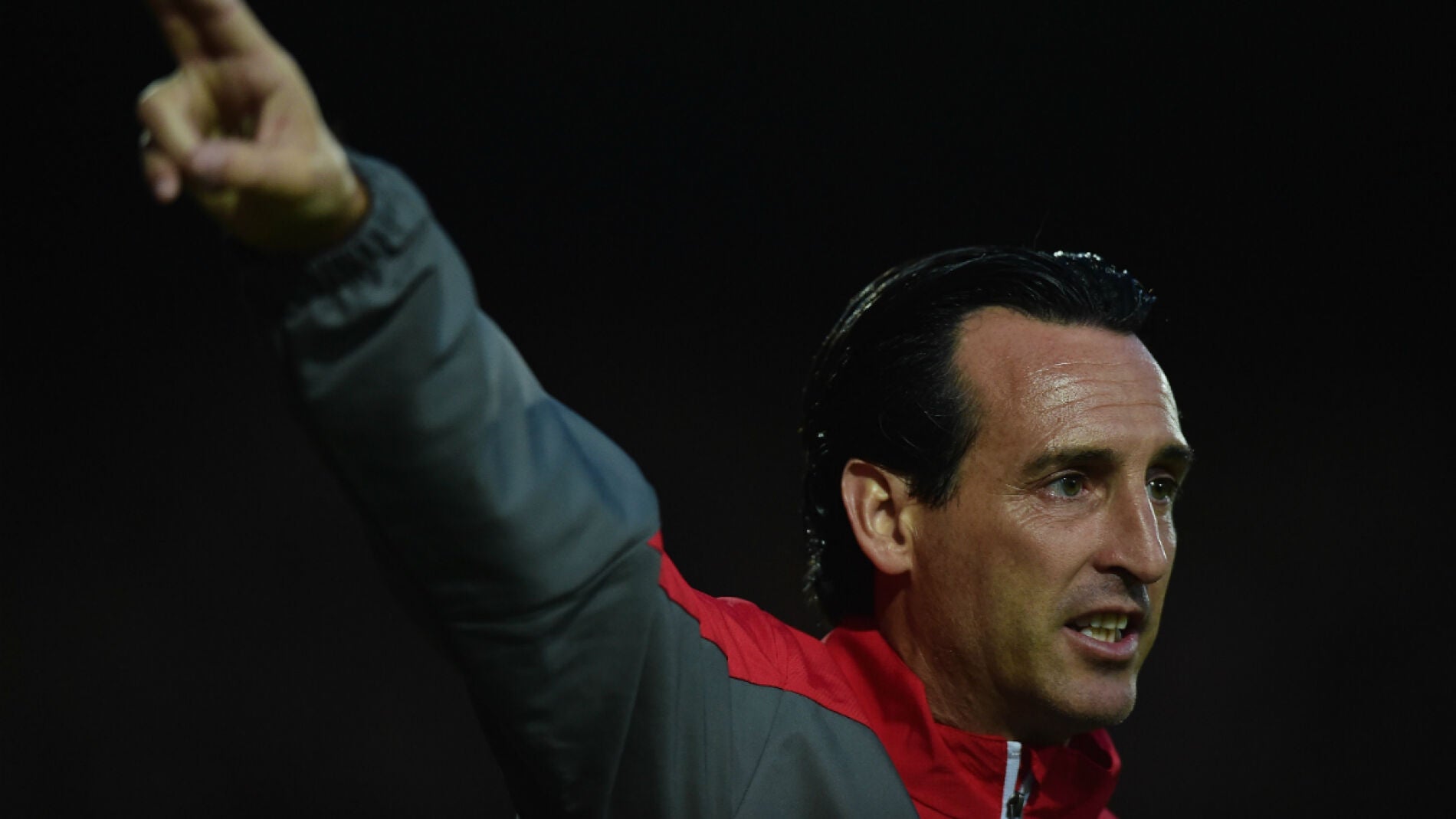 Unai Emery, durante un entrenamiento