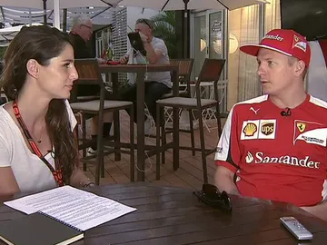 Lucía Villalón, con Kimi Raikkonen Lucía Villalón, con Kimi Raikkonen