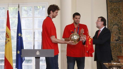Pau Gasol, Felipe Reyes y Mariano Rajoy