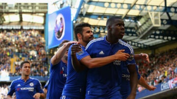 Zouma celebra un gol en el partido contra el Arsenal