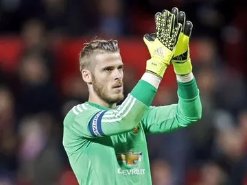 De Gea con el brazalete de capitán De Gea con el brazalete de capitán