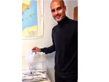 Pep Guardiola vota desde Múnich Pep Guardiola vota desde Múnich