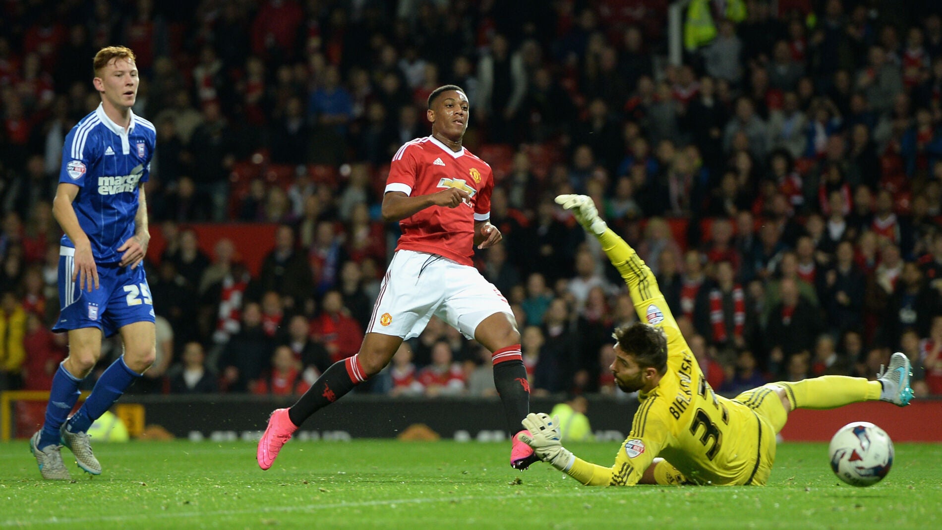  Anthony Martial aparca las cr&iacute;ticas