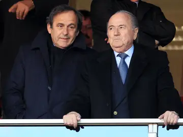 Michel Platini junto a Joseph Blatter Michel Platini junto a Joseph Blatter