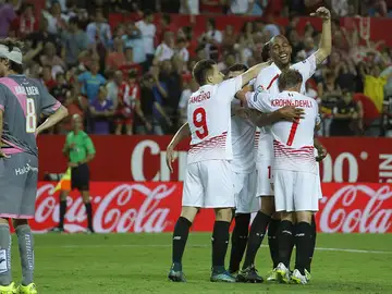 El Sevilla celebra un gol ante el Rayo El Sevilla celebra un gol ante el Rayo