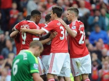Los jugadores del Manchester United celebran un gol ante los del Sunderland Los jugadores del Manchester United celebran un gol ante los del Sunderland