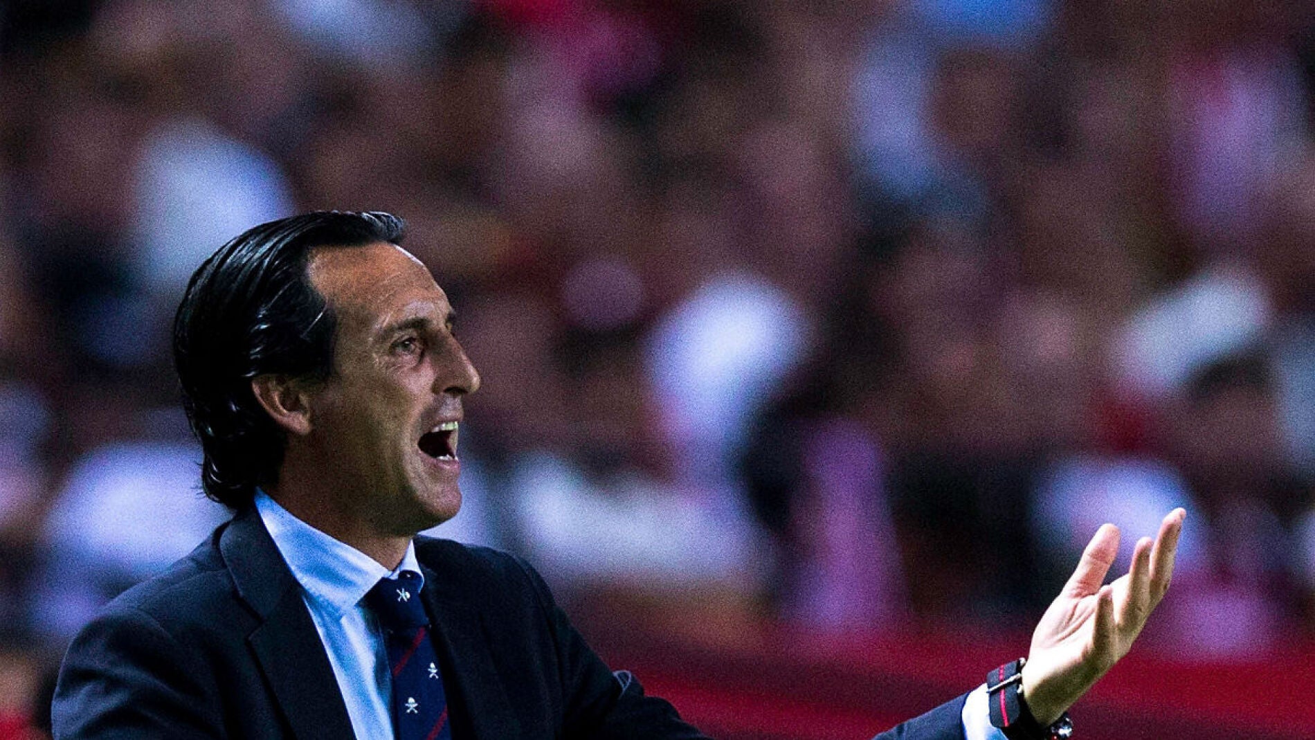 Unai Emery, dirigiendo al Sevilla