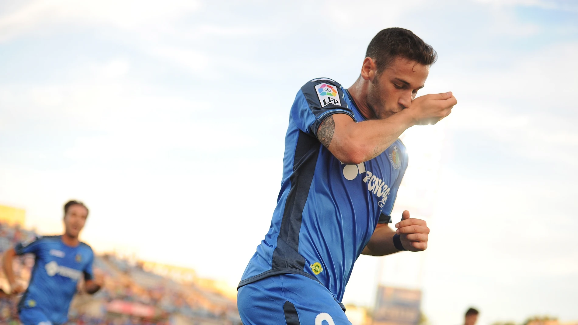 Álvaro Vázquez celebra un gol en el Coliseum Alfonso Pérez Álvaro Vázquez celebra un gol en el Coliseum Alfonso Pérez