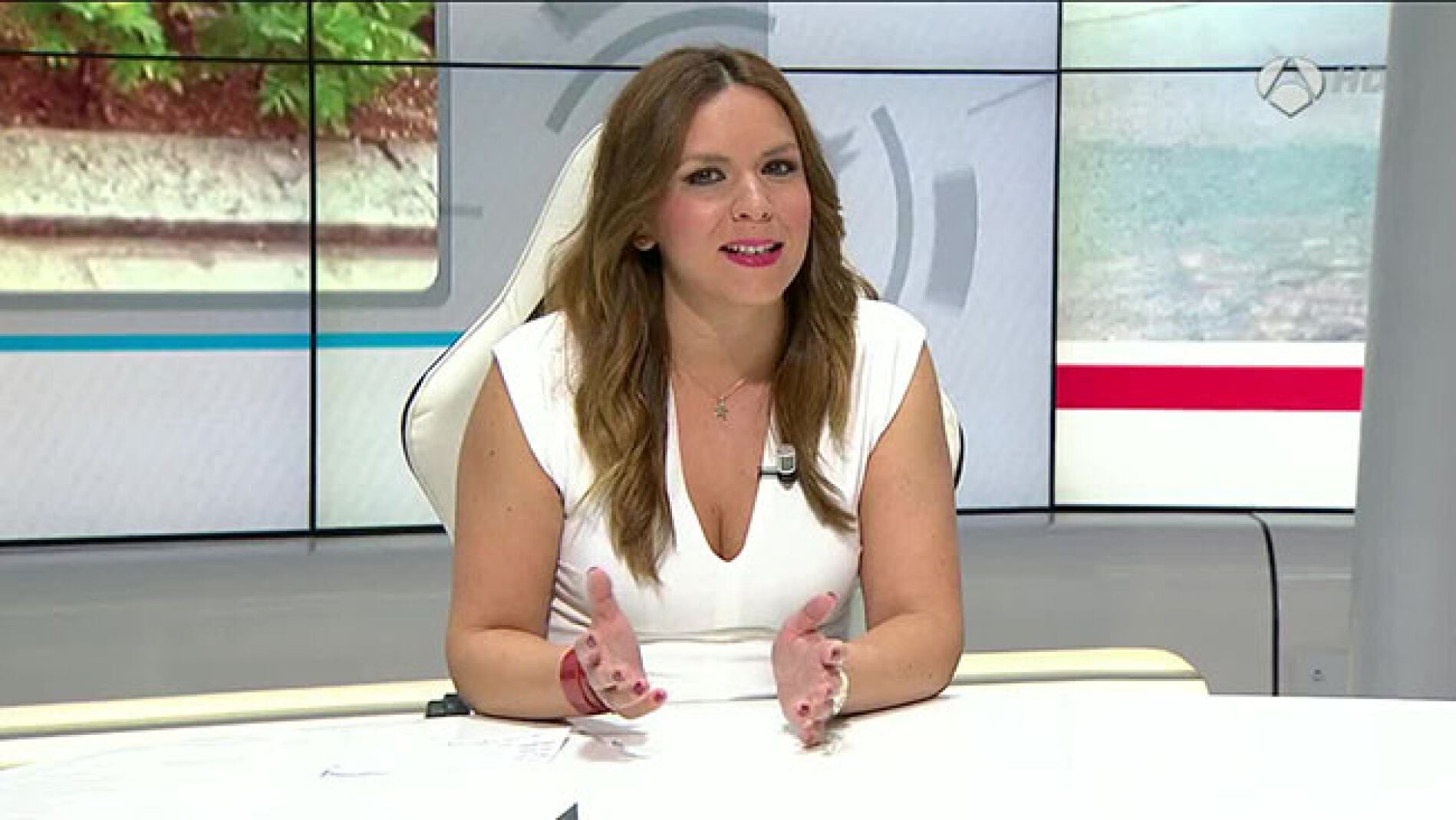 Laura Sim&oacute;n