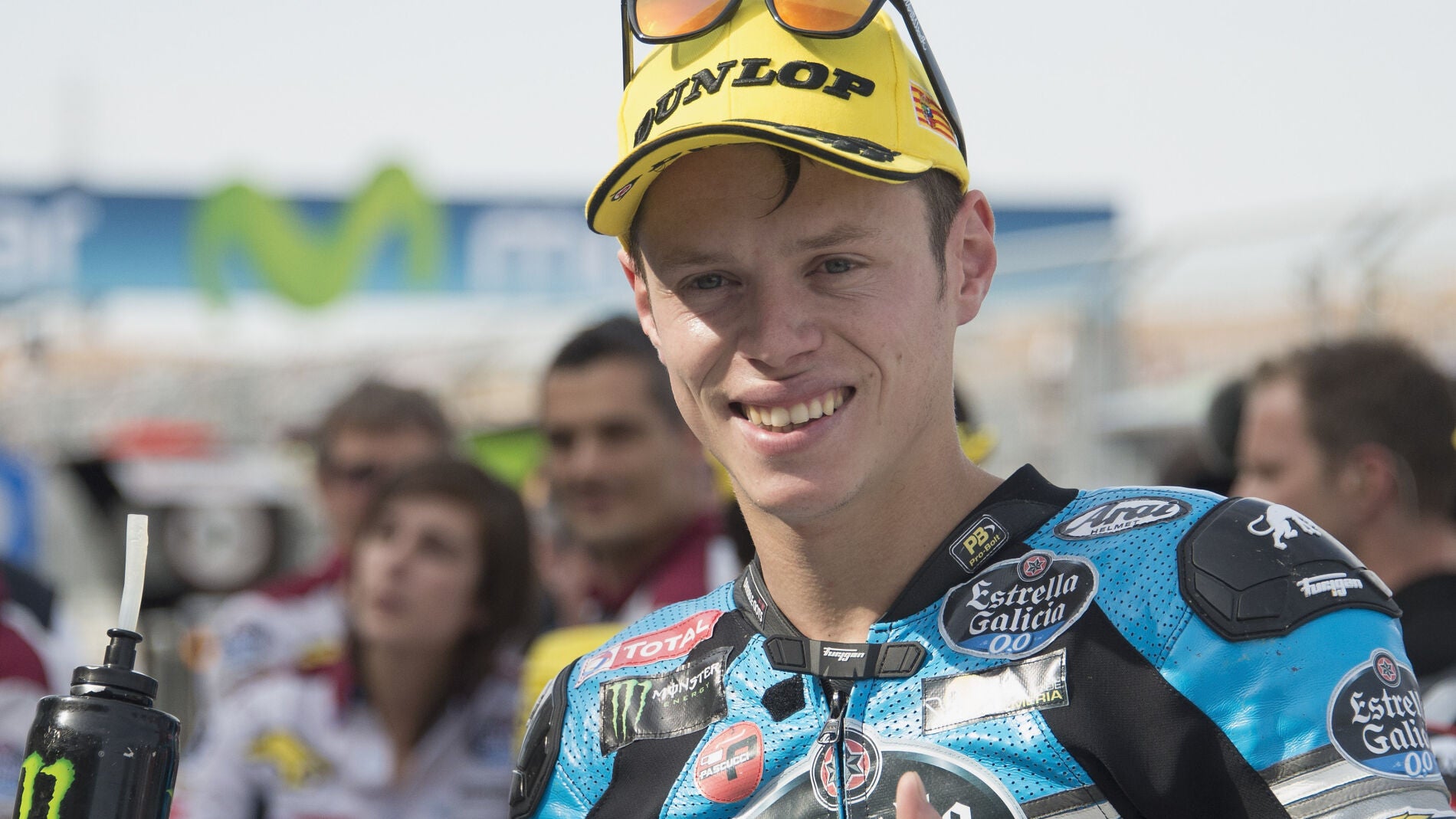 Tito Rabat celebra su victoria en Motorland