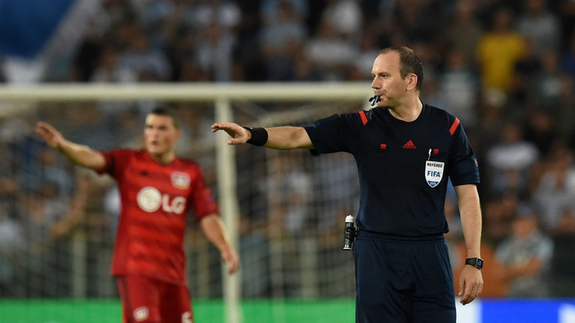 Jonas Eriksson, &aacute;rbitro del Juventus - Sevilla