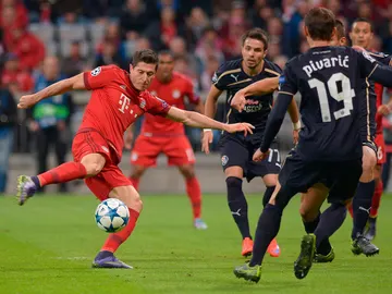 Lewandowski dispara a puerta dispara a puerta Lewandowski dispara a puerta dispara a puerta