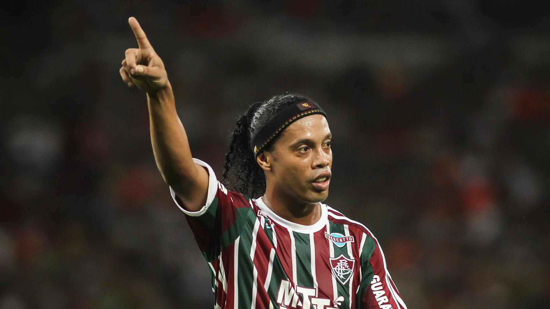 Ronaldinho durante un partido con el Fluminense Ronaldinho durante un partido con el Fluminense