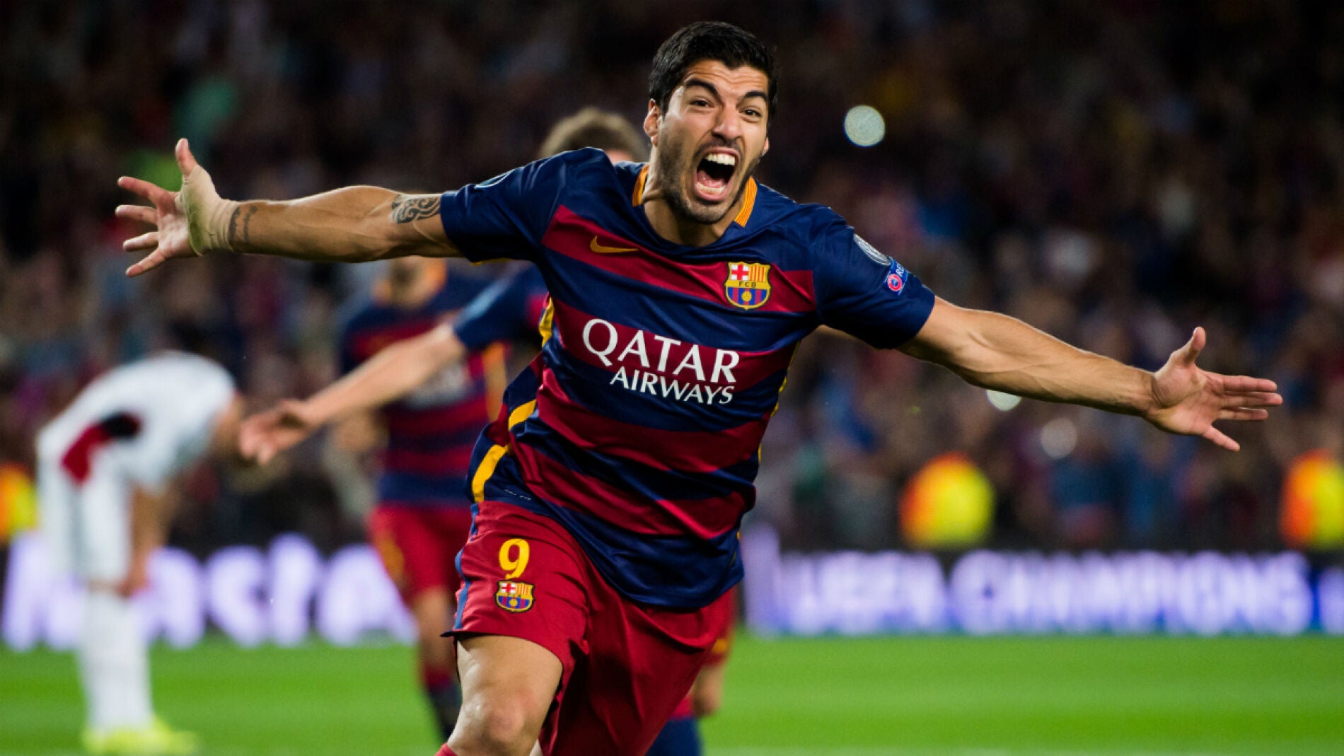 Luis Su&aacute;rez celebra su golazo contra el Leverkusen