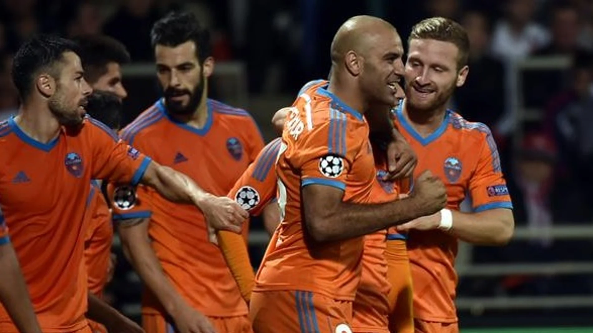 Feghouli celebra su gol ante el Lyon Feghouli celebra su gol ante el Lyon