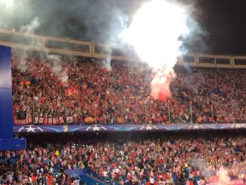 Lanzamiento de Bengalas en el Calderón