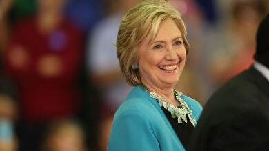 Hillary Clinton arremete contra la Asociación Nacional del Rifle