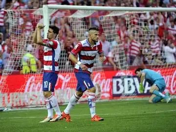 Piti consigue un empate muy valioso para el Granada frente al Deportivo Piti consigue un empate muy valioso para el Granada frente al Deportivo