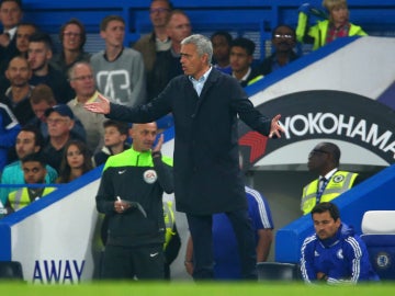 José Mourinho entrenador del Chelsea