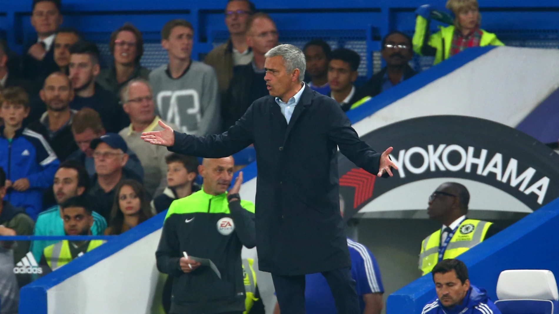 José Mourinho entrenador del Chelsea José Mourinho entrenador del Chelsea