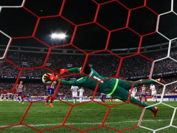 Keylor Navas para un penalti a Griezmann