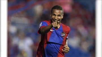 Deyverson da la victoria al Levante frente al Villarreal