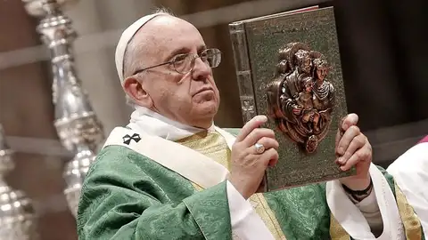 El Papa Francisco en la Basílica de San Pedro El Papa Francisco en la Basílica de San Pedro