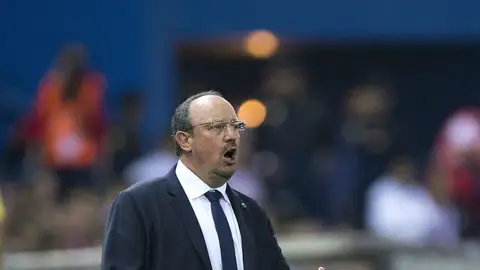 Rafa Benítez durante el derbi en el Calderón Rafa Benítez durante el derbi en el Calderón