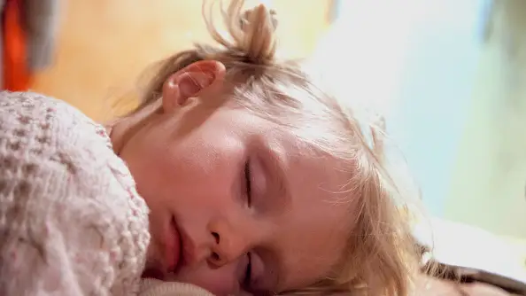 Niña durmiendo Niña durmiendo