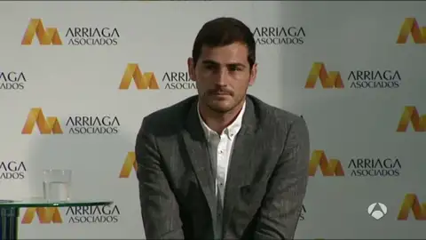 Iker Casillas durante un acto publicitario Iker Casillas durante un acto publicitario