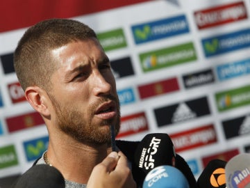 Sergio Ramos atiende a los medios de comunicación