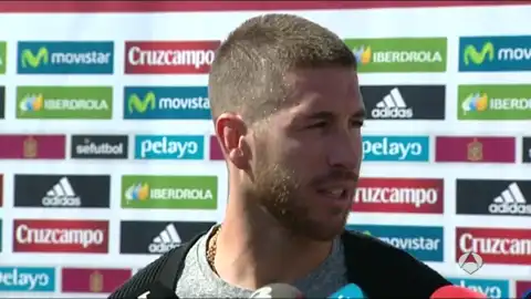 Sergio Ramos atiende a los medios de comunicación Sergio Ramos atiende a los medios de comunicación