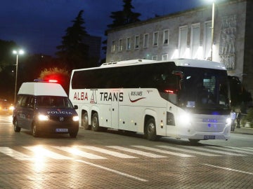El autobús de Serbia, llegando a Tirana