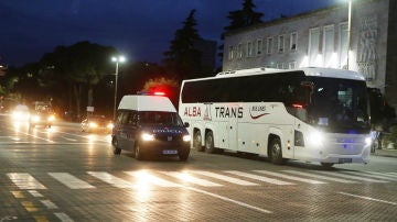 El autobús de Serbia, llegando a Tirana