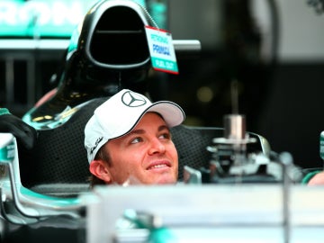 Nico Rosberg, en el cockpit de su Mercedes
