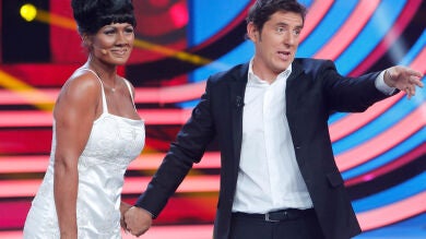 Rosa López sorprendió al público con su brillante actuación como Dionne Warwick